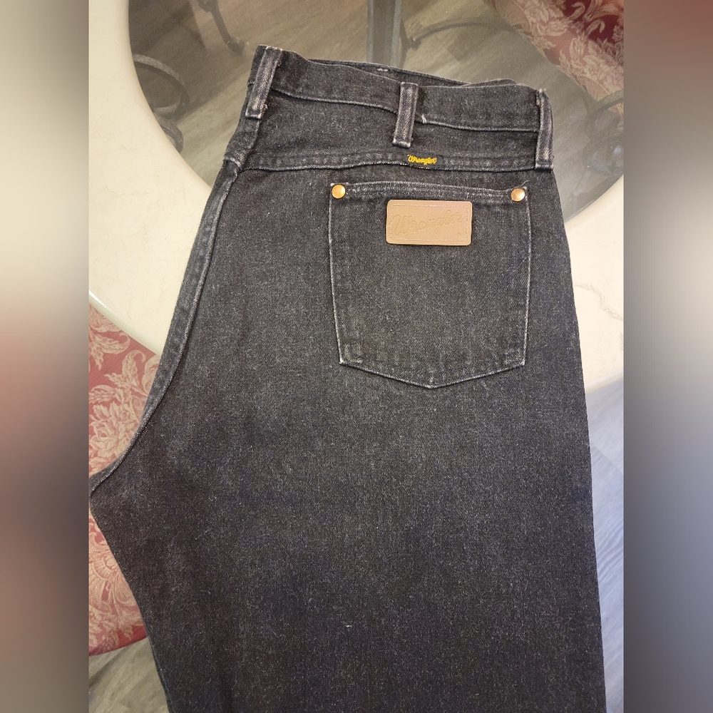 Wrangler 36 x 32 Black Men's Jeans Denim Pants Great Condition